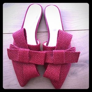 Women’s Raye Bow Mules in Red. size 7.5